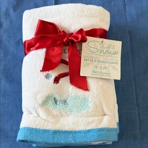 NWT Festive Snowman Christmas Set of 2 Hand Towels